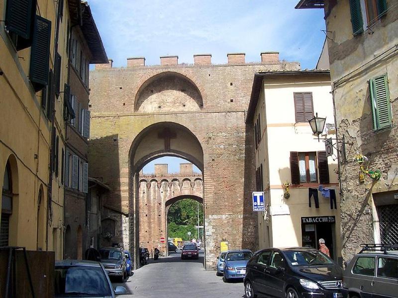 Ampio Monolocale Nel Centro Storico Di Siena Apartment Екстериор снимка